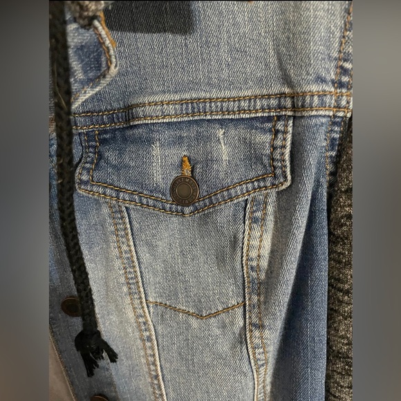 Jean Jacket - Picture 4 of 7